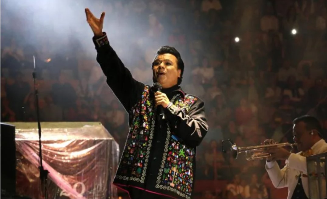 Abrázame muy fuerte: Hoy cumpliría 72 años Juan Gabriel