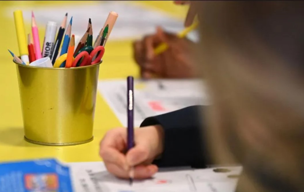 “Mexicano feo”: Tarea en escuela de EU genera polémica