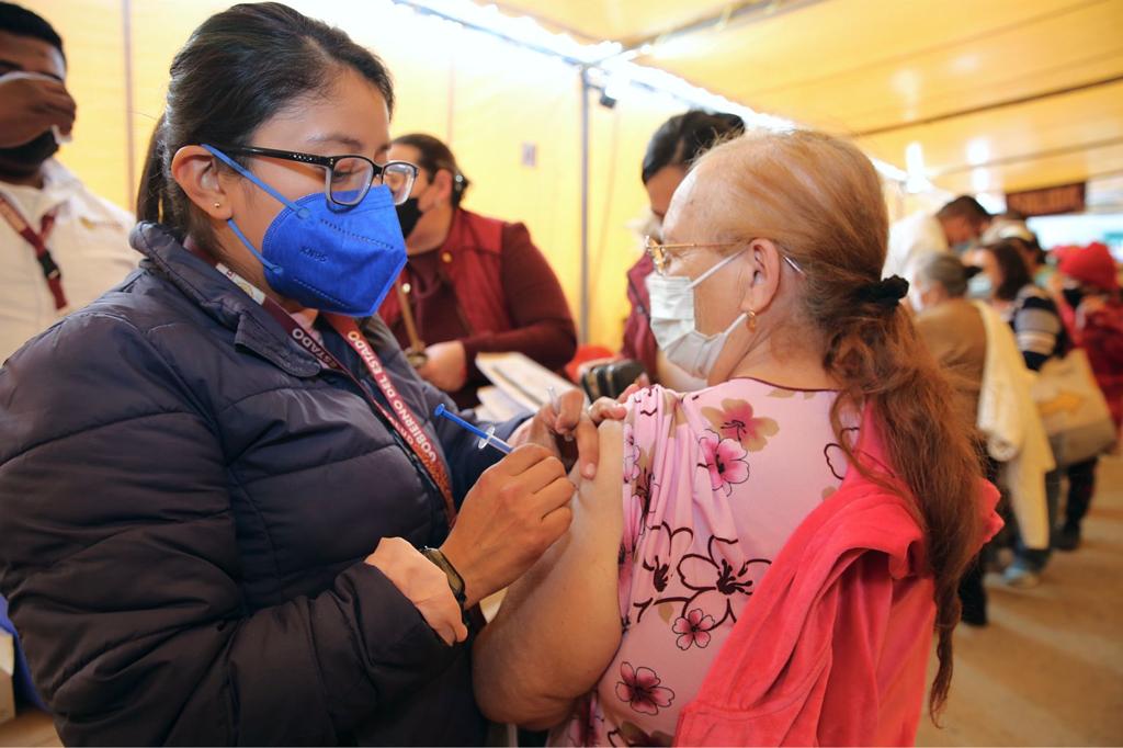 Organización de vacunación Anti-Covid en palacio, responsabilidad de S.salud de BC: Montserrat Caballero