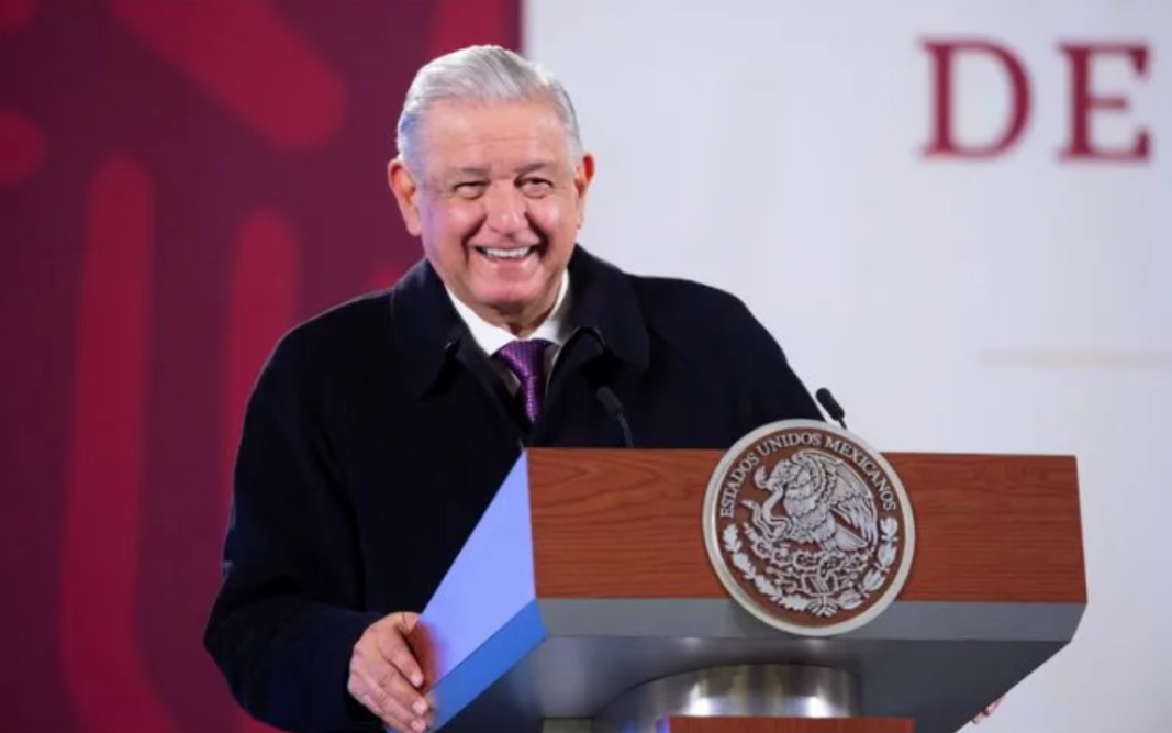 AMLO anuncia federalización del sistema de salud; comenzará en Tlaxcala y Nayarit