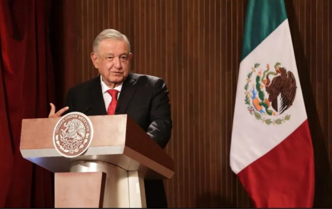 AMLO asegura que sus reformas están en línea con Constitución de 1917