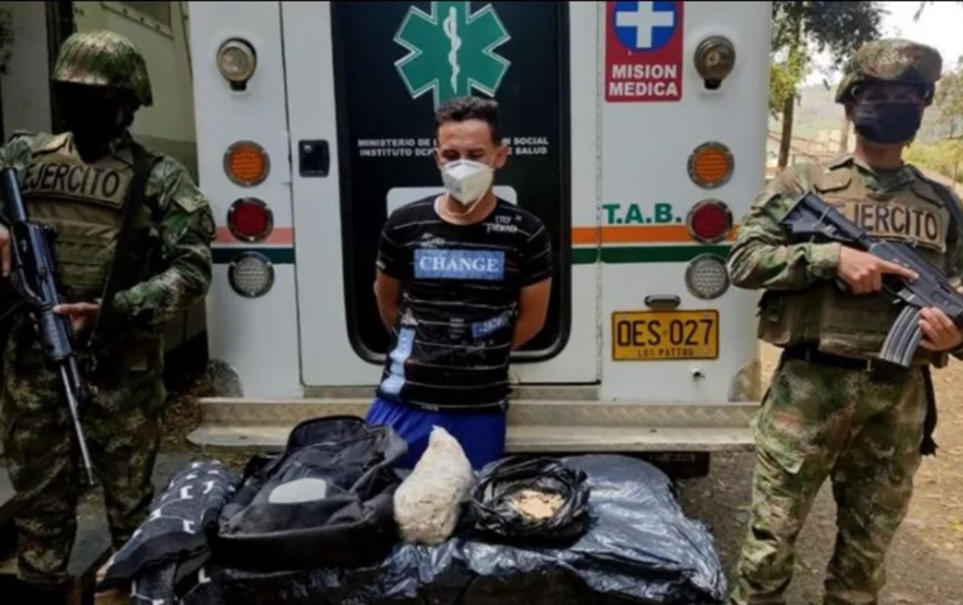 Colombia: Incautan ambulancia que transportaba cocaína