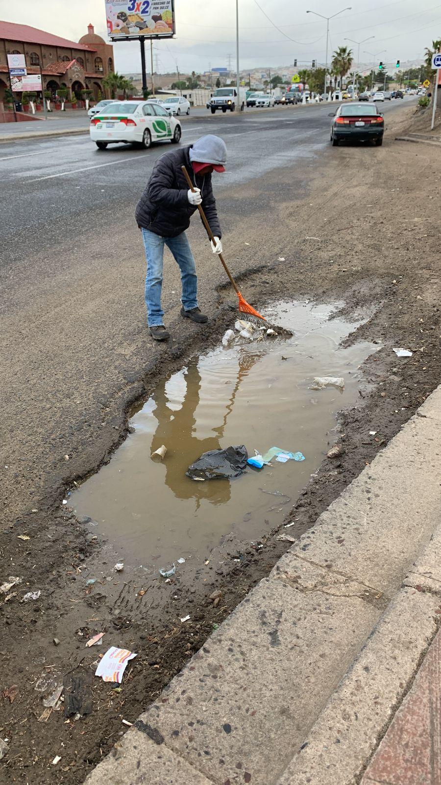 Por pronóstico de lluvias, Gobierno municipal realiza limpieza preventiva en pluviales