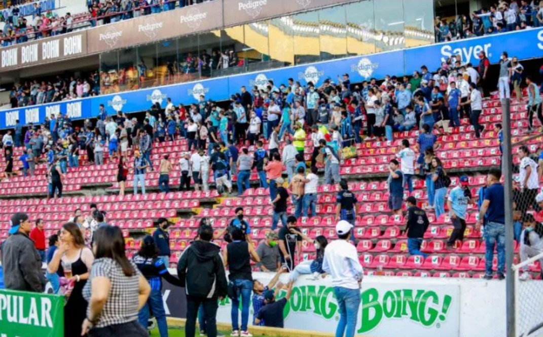 Mikel Arriola anuncia el fin de las barras en el futbol mexicano