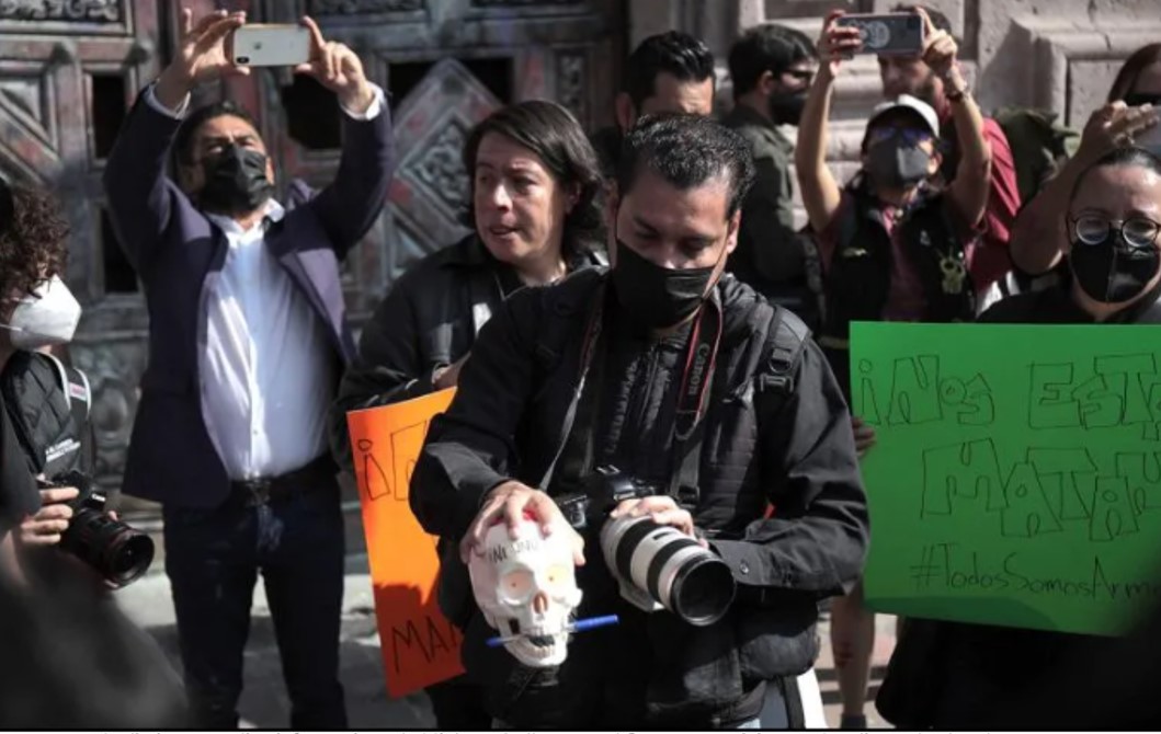 Periodistas marchan para pedir seguridad