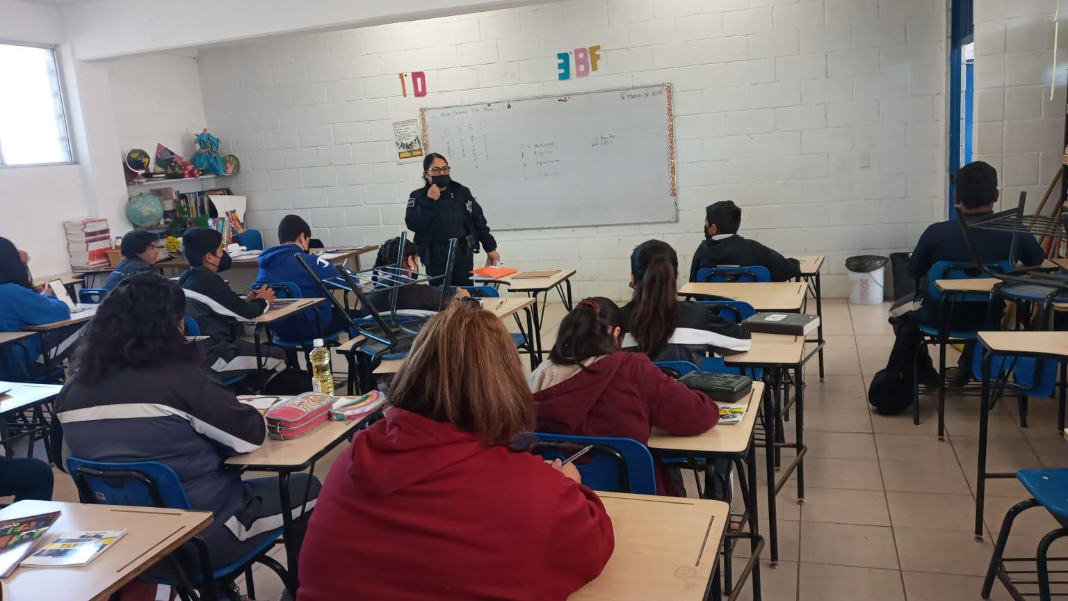 Inicia Secretaría de Seguridad Ciudadana de Rosarito clases del programa D.A.R.E. en secundaria de Primo Tapia