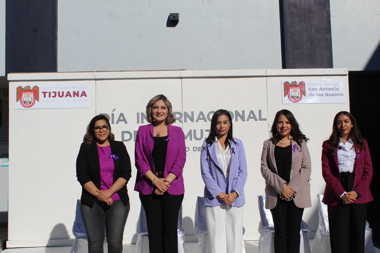 Participan mujeres de San Antonio de los buenos en conferencia sobre violencia de género