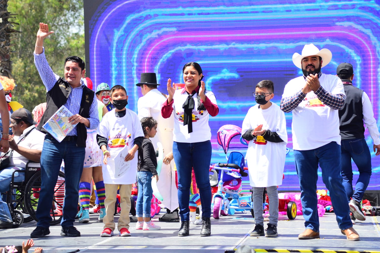 Ayuntamiento de Tijuana realiza magno festival del día del niño en el Parque Morelos