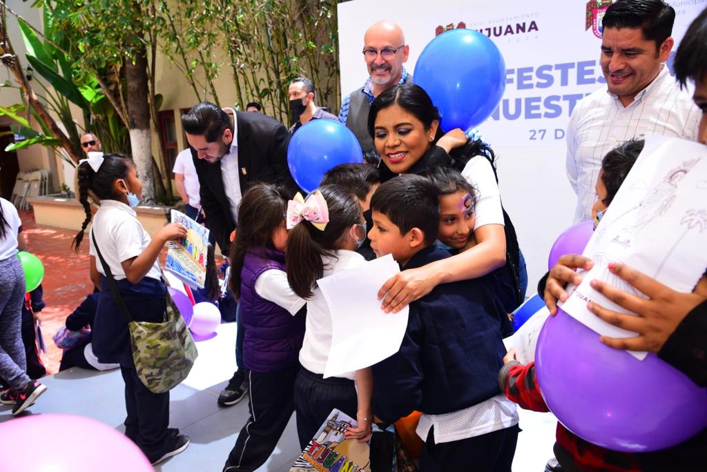 Alcaldesa comienza festejos por celebración del día del niño