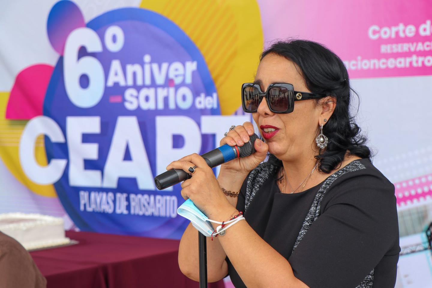 Asiste Araceli Brown a la celebración del sexto aniversario del CEART Rosarito