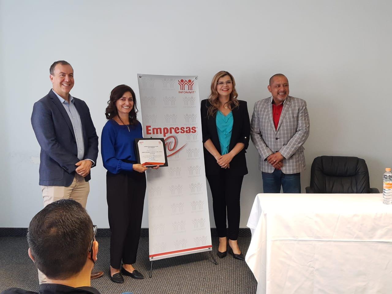 Reconoce INFONAVIT BC compromiso de la empresa arroyo holdings con sus trabajadores