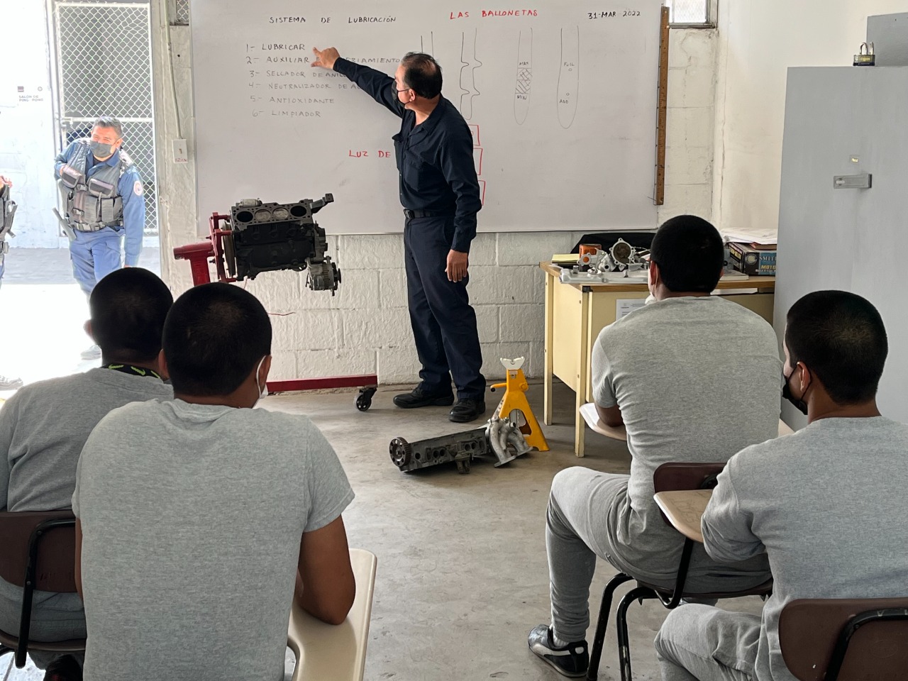 Capacitan para el trabajo en centros de internamiento para adolescentes