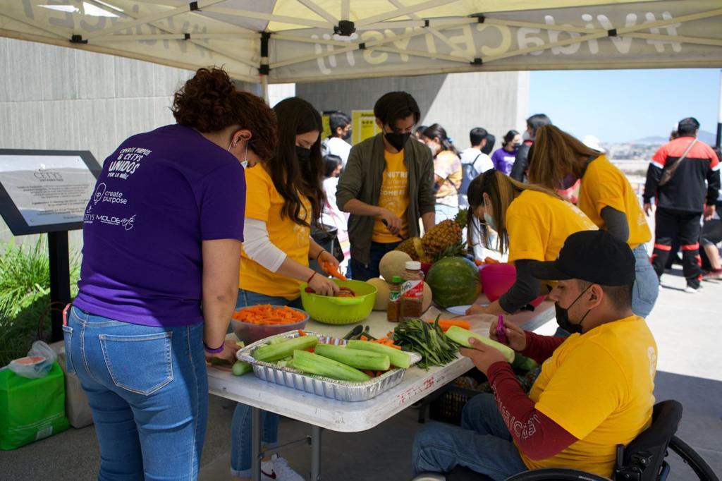 Llevan experiencias divertidas de aprendizaje a menores de casas hogar para celebrar el Día del Niño