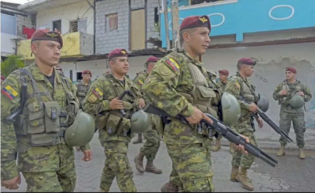 Ecuador: Militares asumen el control de las provincias pobres