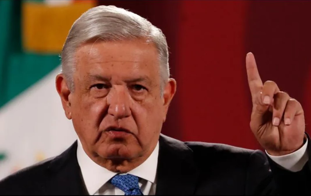 López Obrador anuncia aumentos salariales para servidores públicos