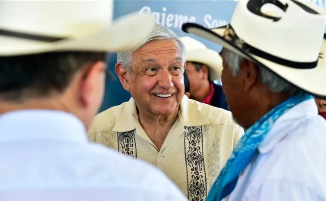 López Obrador se compromete a devolver 30 mil hectáreas a yaquis