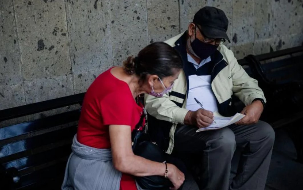 López Obrador rechaza que entrega de pensiones haga flojos a abuelitos