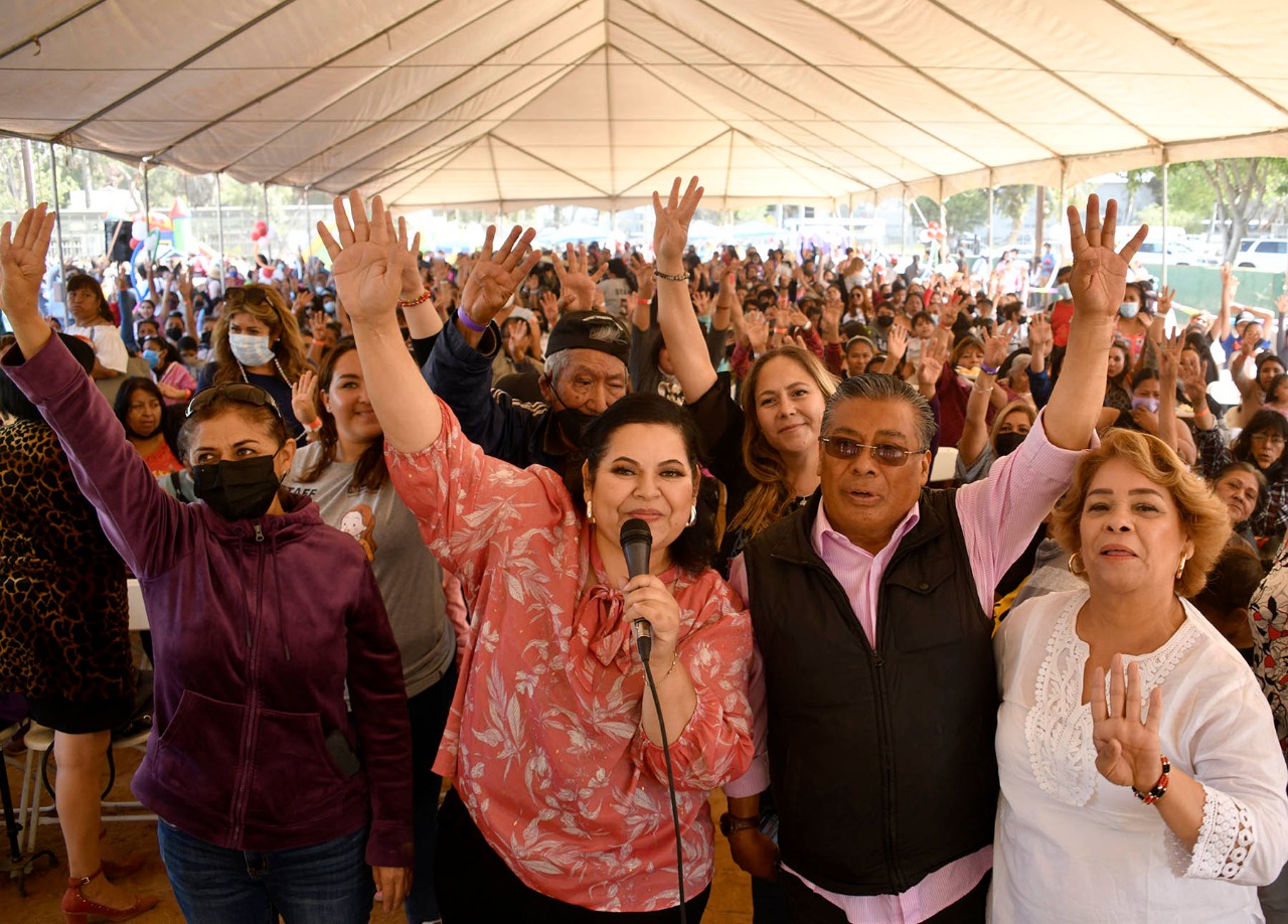 Festeja Evangelina Moreno a madres y niños tijuanenses en el CREA