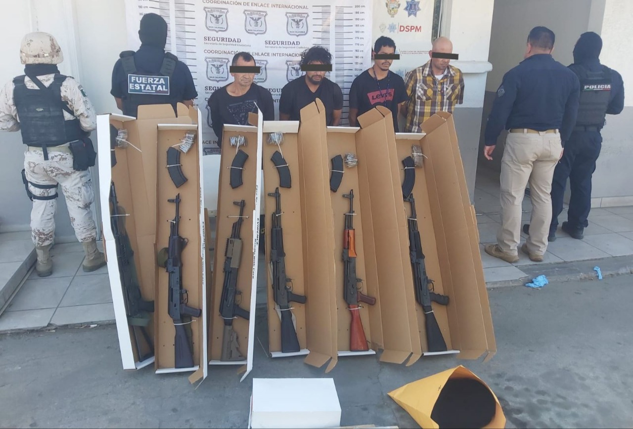 Detienen FESC, DSPM, SEDENA y FGE a cuatro personas y decomisan seis armas en Tecate