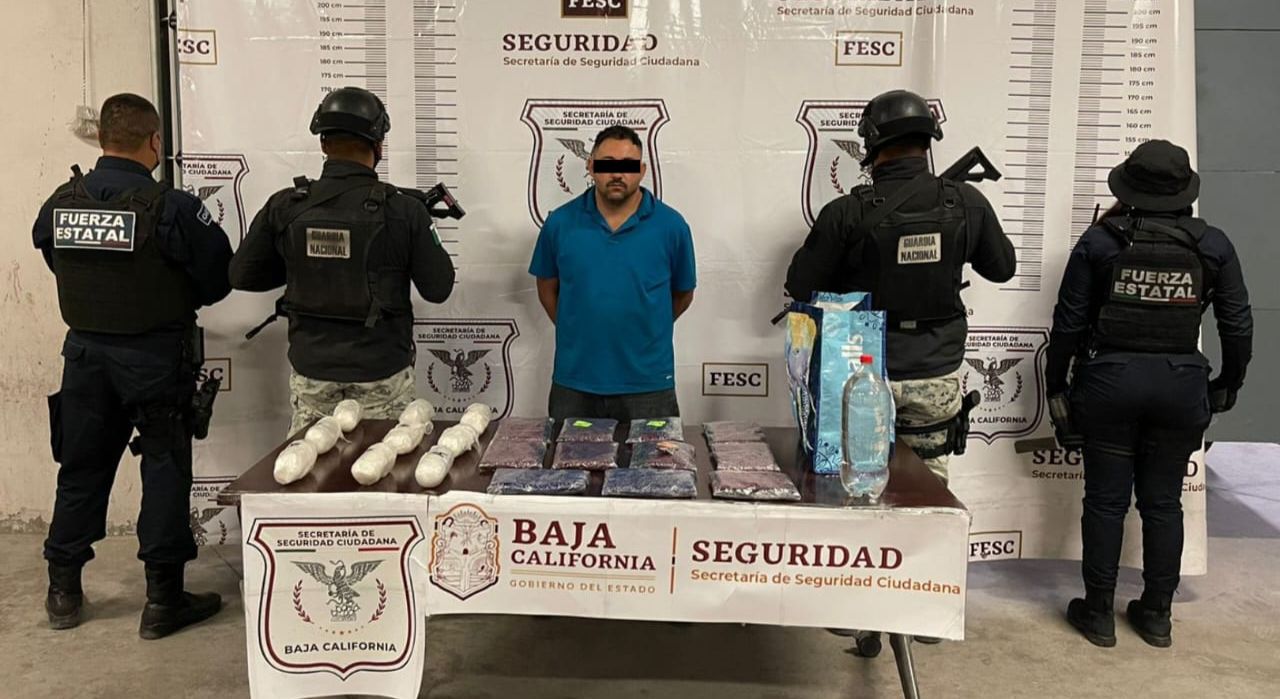 Detienen elementos de la FESC a hombre con más de 10 kg y 3 litros de metanfetamina