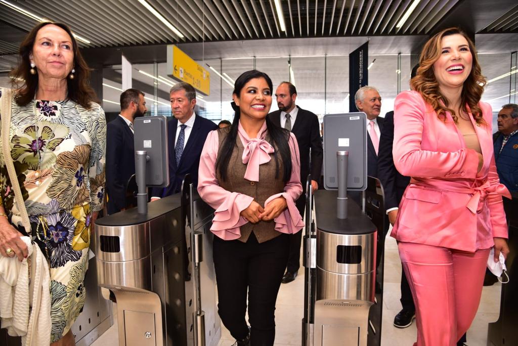 Montserrat Caballero ampliación de nuevo edificio procesador de aeropuerto internacional de Tijuana