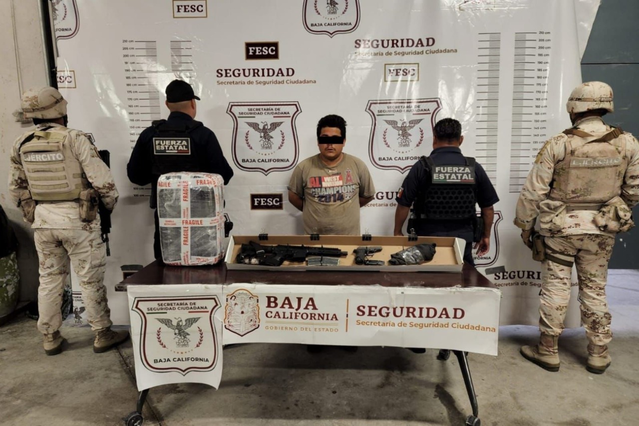 Aprehende Fuerza Estatal a hombre con dos armas y 9.74 kg de marihuana