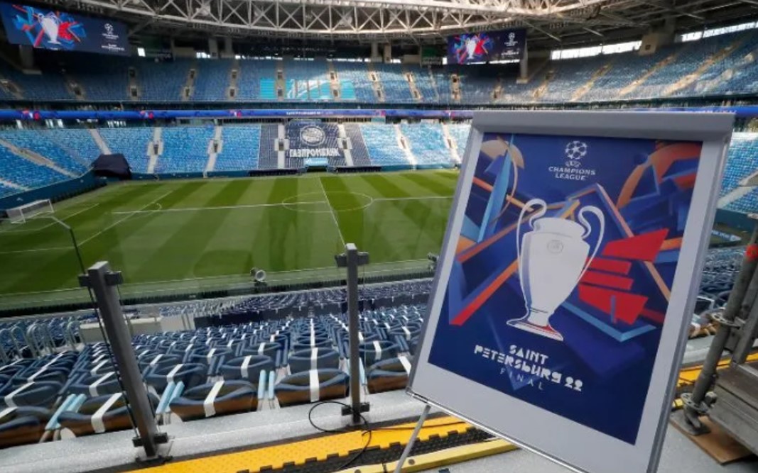 UEFA veta a equipos rusos de competencias para la temporada 2022-2023