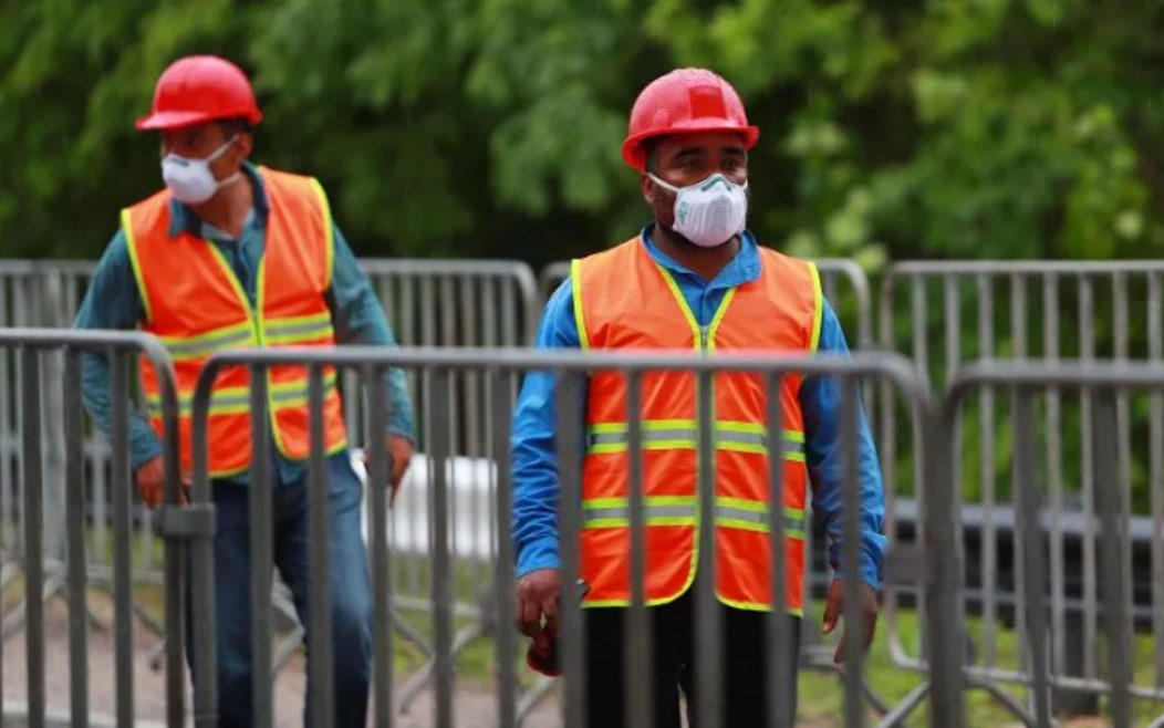 “No van a detenernos”, dice López Obrador tras freno a Tramo 5