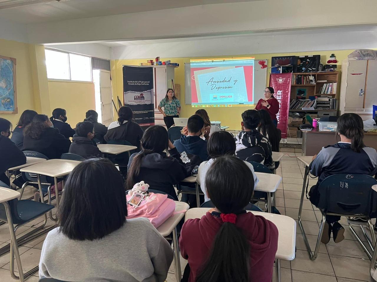 Ofrece el IMMUJER de Playas de Rosarito curso sobre ansiedad y depresión a alumnos de secundaria