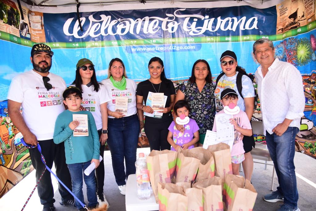 Alcaldesa Montserrat Caballero encabeza la tercera edición de la feria de las mascotas