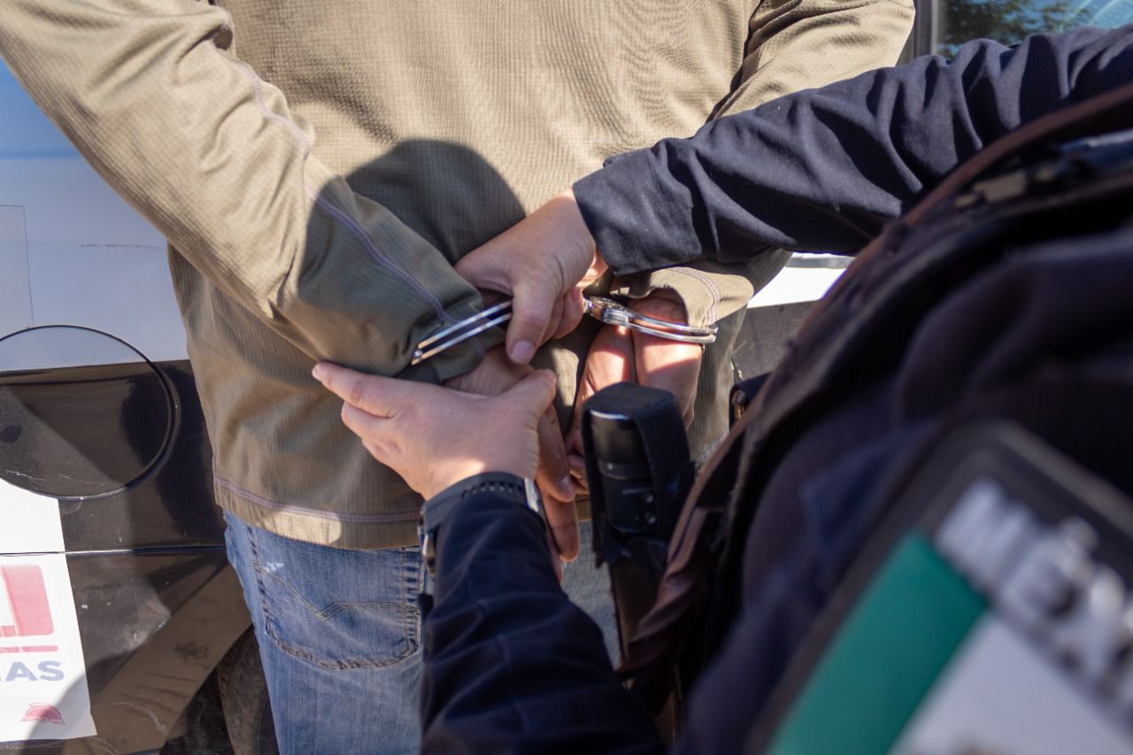 Detenido hombre por el probable delito de portación de arma prohibida