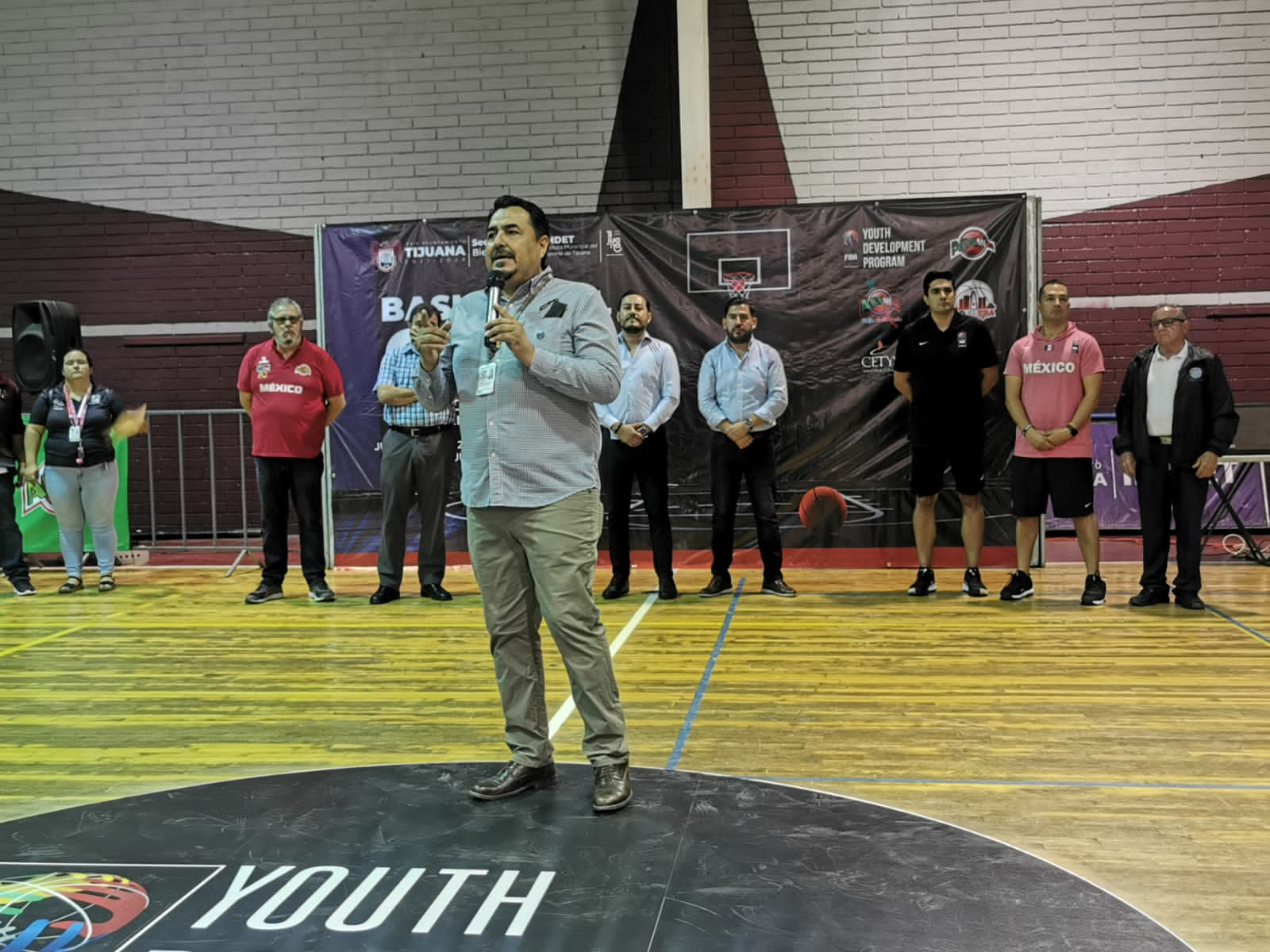 Inauguran ‘Basketball camp’ en unidad deportiva Tijuana