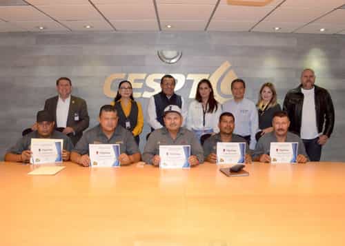 Reciben trabajadores de CESPT certificación binacional