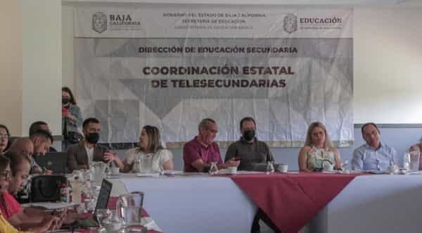 Imparte Secretaría de Educación talleres a directivos y supervisores de telesecundaria