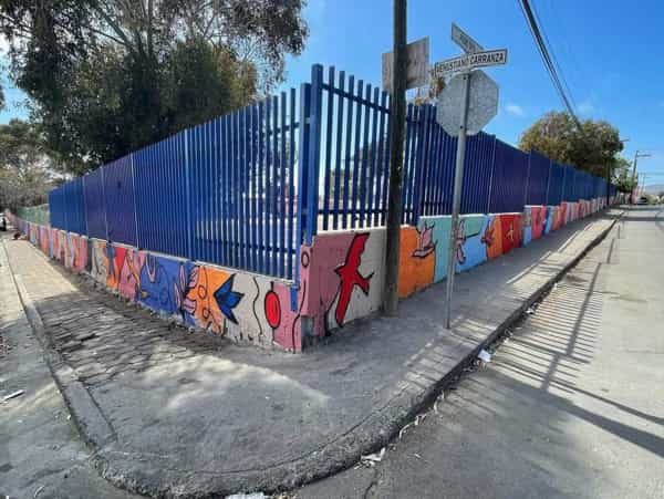 Inaugura Secretaría de Educación y CCDER mural en primaria de Playas de Rosarito