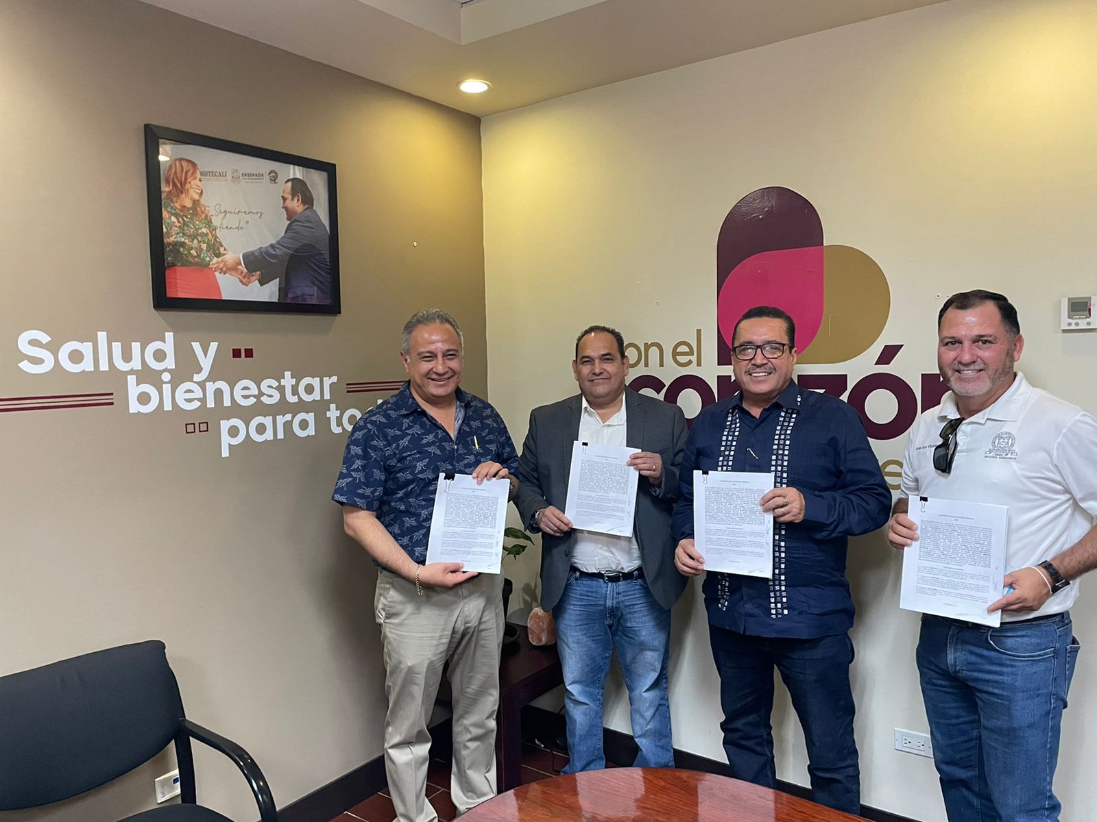 Firman ISSSTECALI y Sindicato de trabajadores de la burocracia contrato colectivo