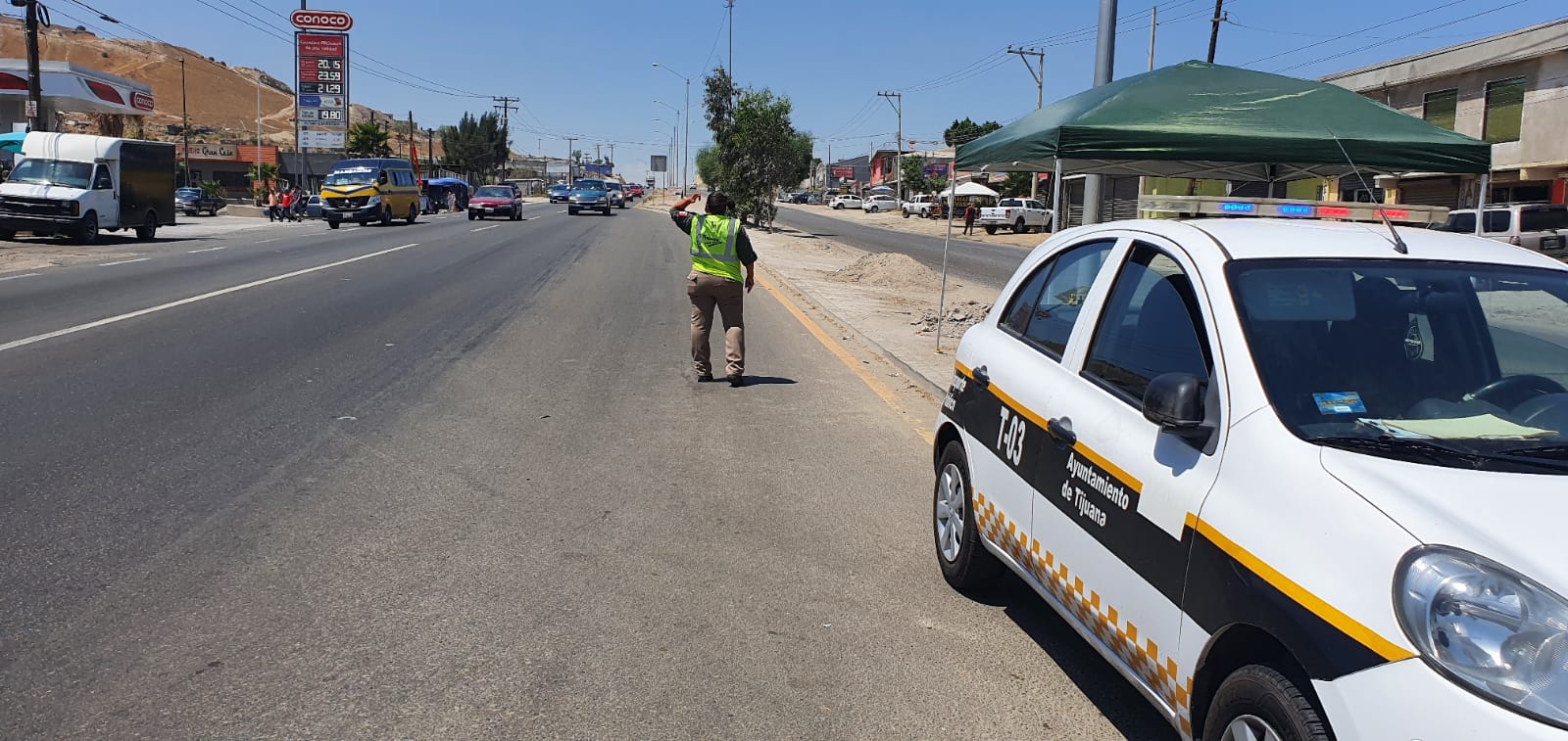 Inspectores de la Secretaría de Movilidad Urbana agilizan flujo vehicular