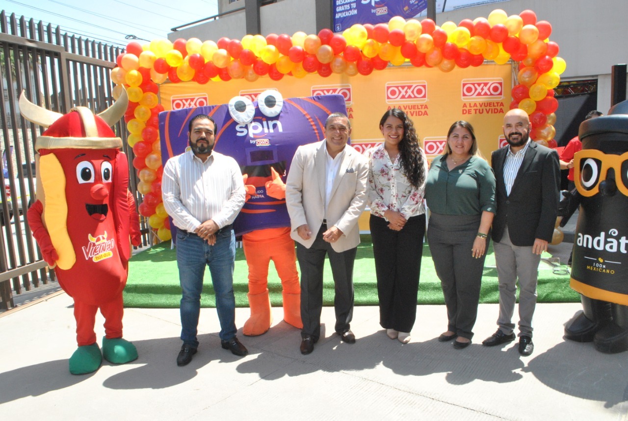 Inaugura Gobierno Municipal y OXXO adopción de espacio público