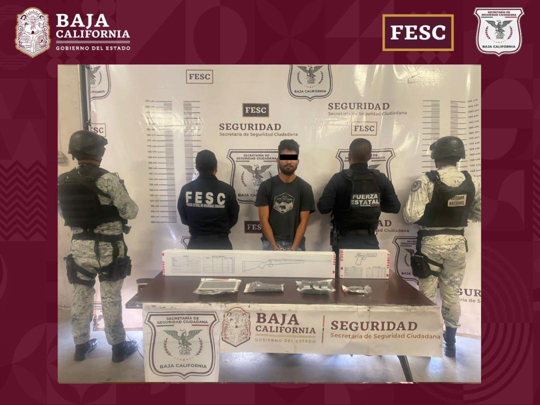 Tras denuncia al 089 FESC y GN detienen a hombre con armas, radios y panel solar