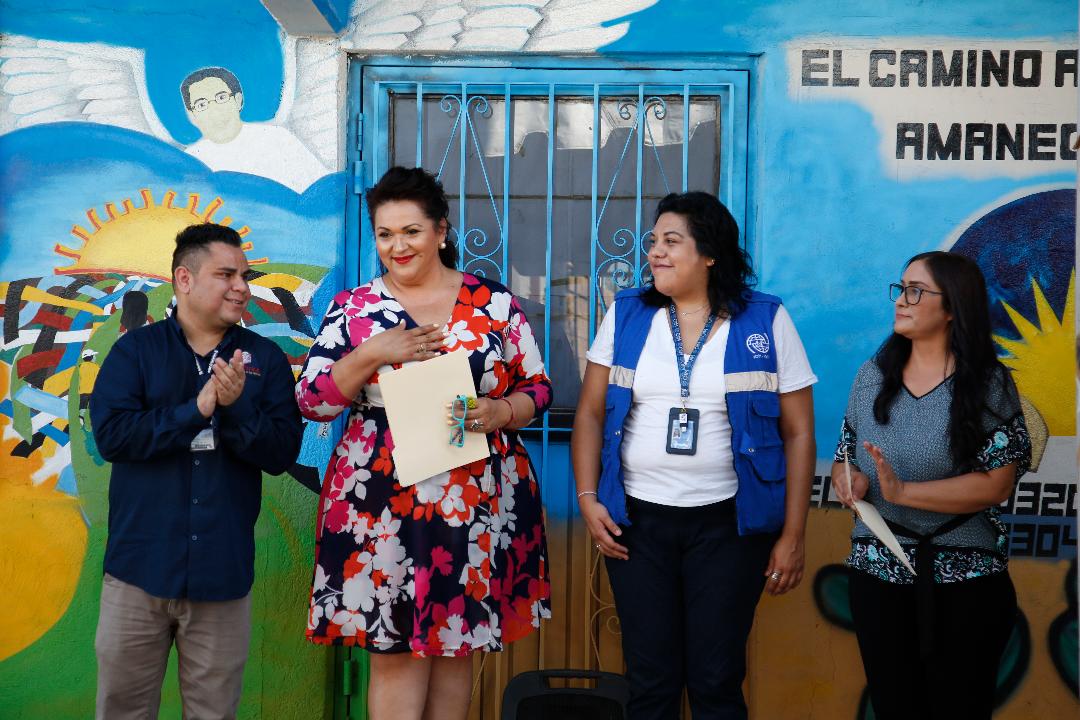 Entrega Secretaría de Cultura Mural en albergue de Mexicali