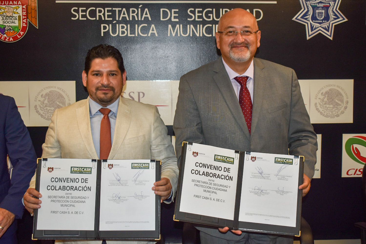 Firman convenio SSPCM y casas de empeño First Cash para combate al robo