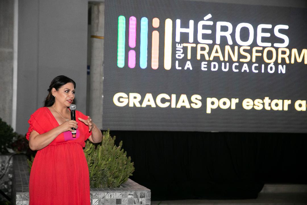 Logran meta de becas para transformar la educación en comunidades marginadas