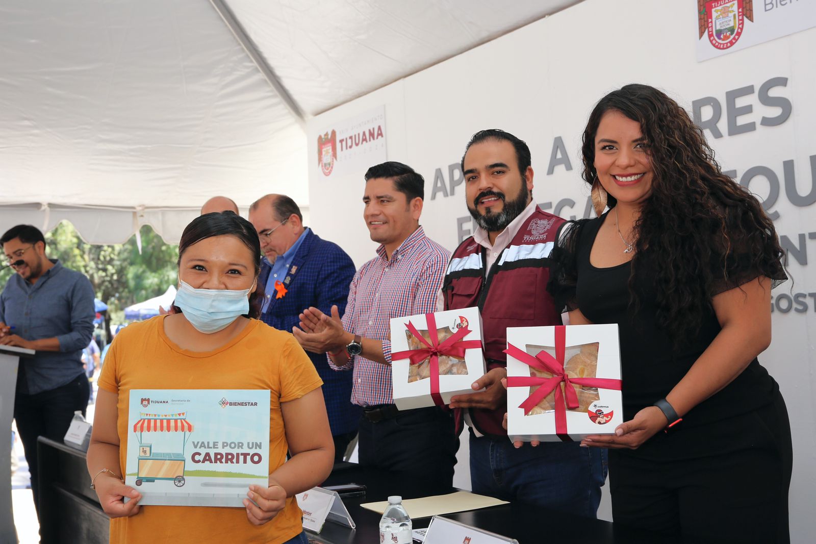 XXIV Ayuntamiento entrega apoyos a madres emprendedoras