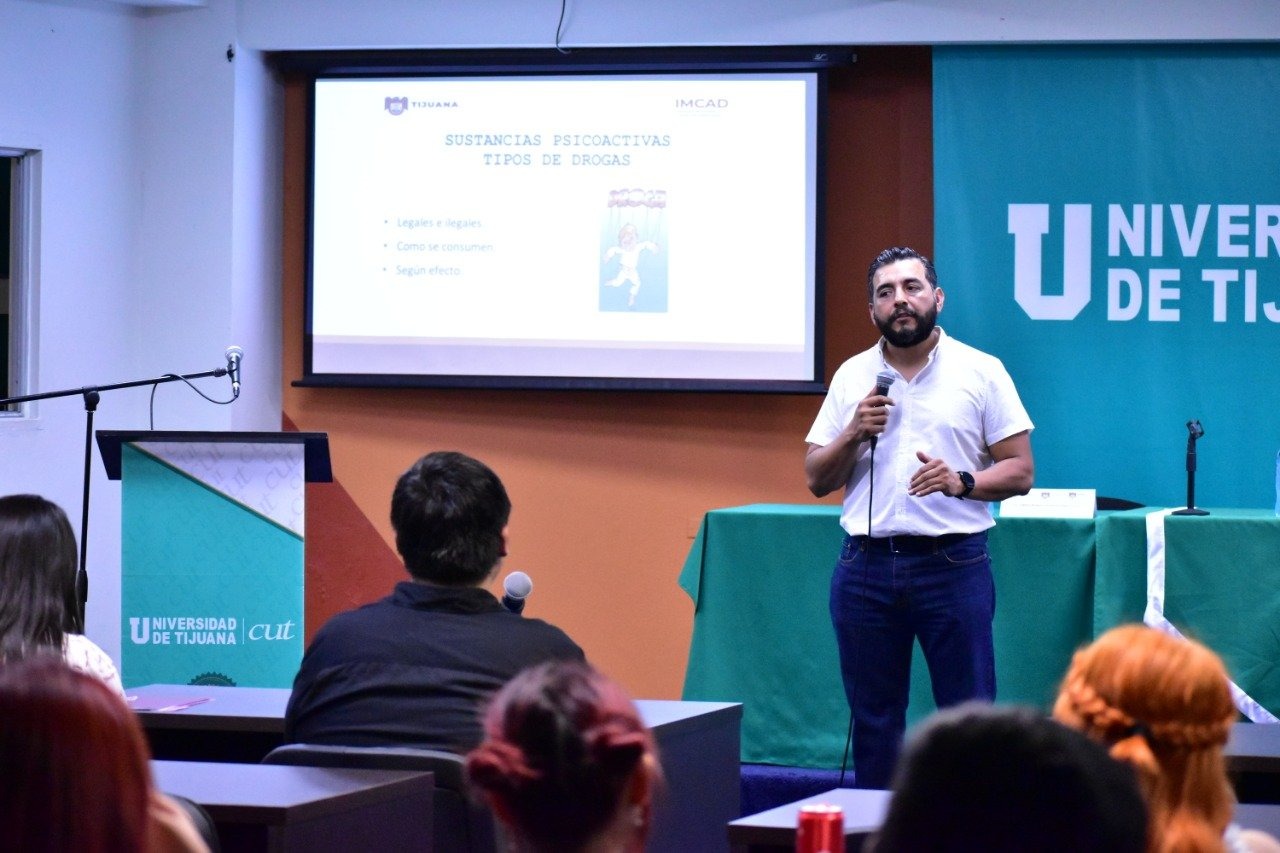 IMCAD advierte daños a la salud por el consumo de sustancias tóxicas a jóvenes de CUT Universidad de Tijuana