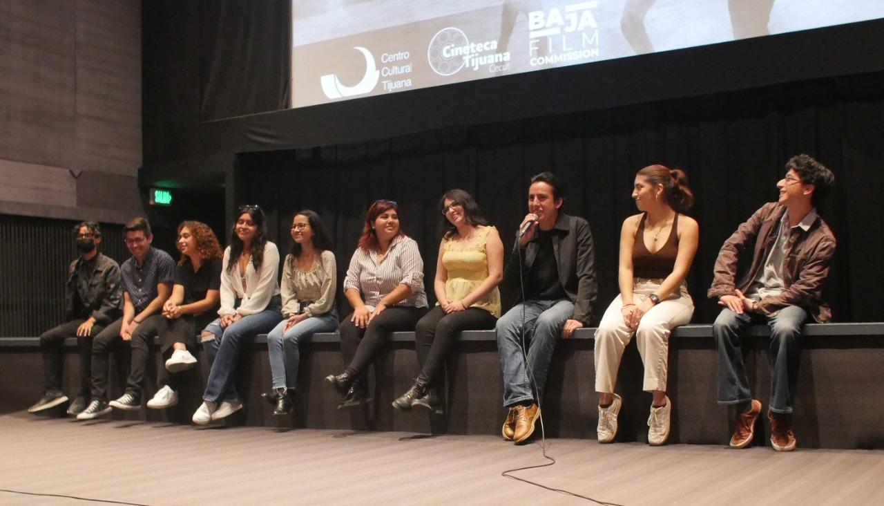 Presentan alumnos de cinematografía de la UDCI trabajos en emergente BC