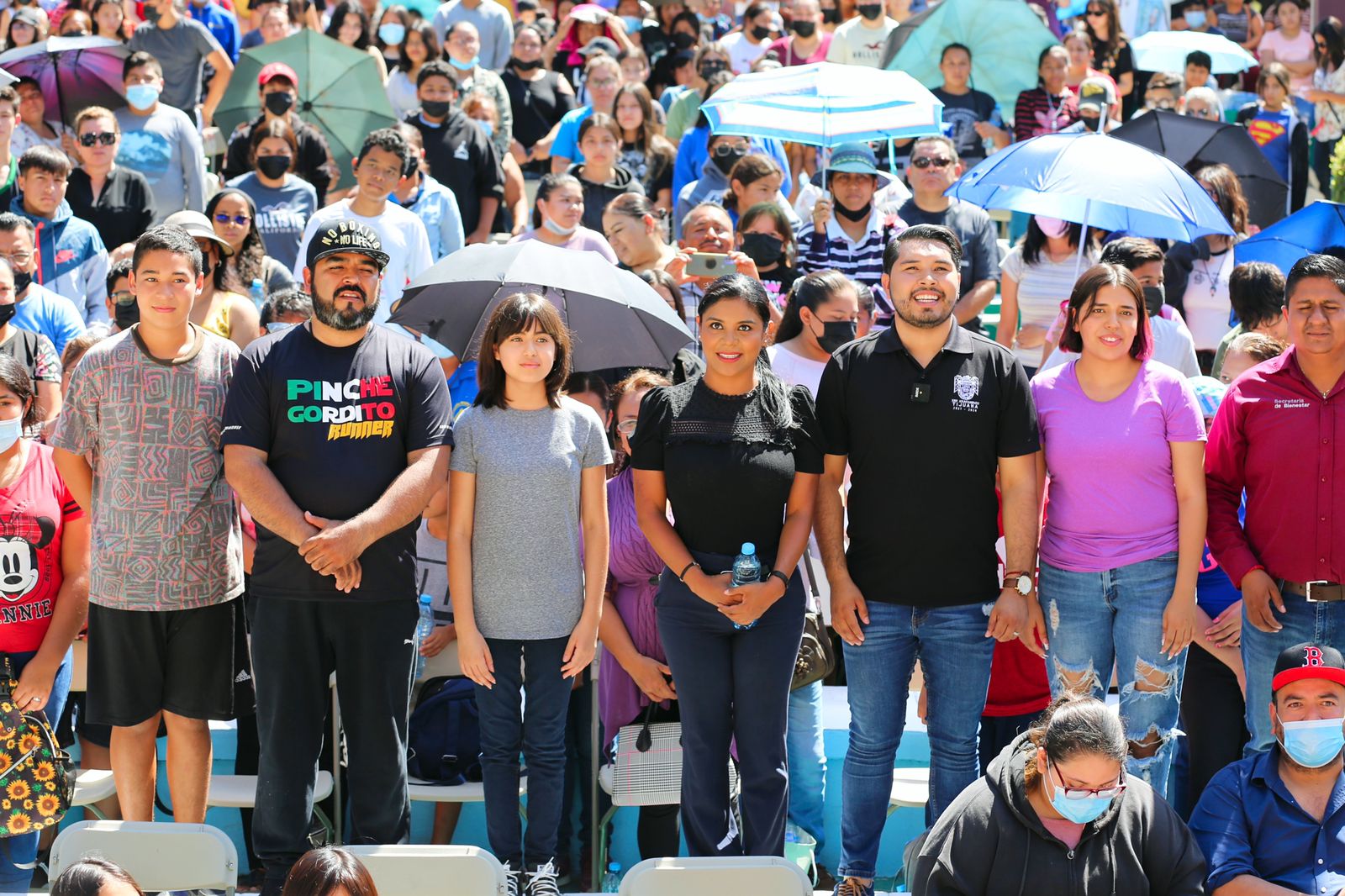 Entrega alcaldesa Montserrat Caballero más de mil estímulos económicos a estudiantes