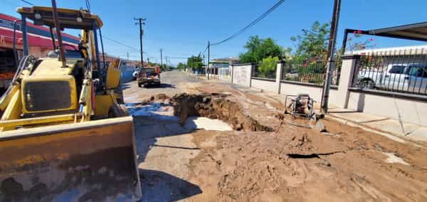 Realiza CESPM reposición de línea de 10 pulgadas en la colonia Independencia