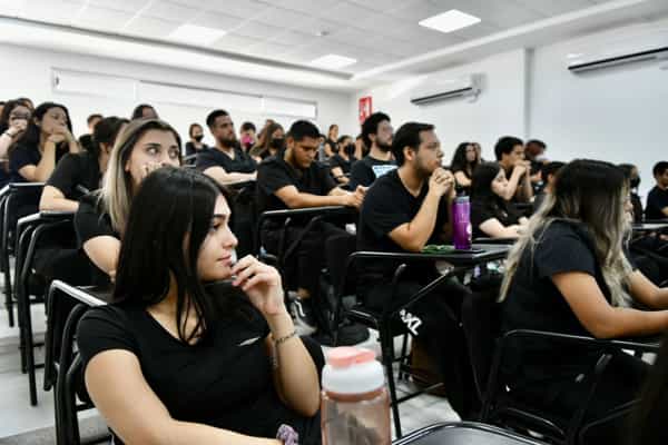 Recibe ISSSTECALI equipo de alta tecnología que fortalecerá áreas de enseñanza y medicina preventiva