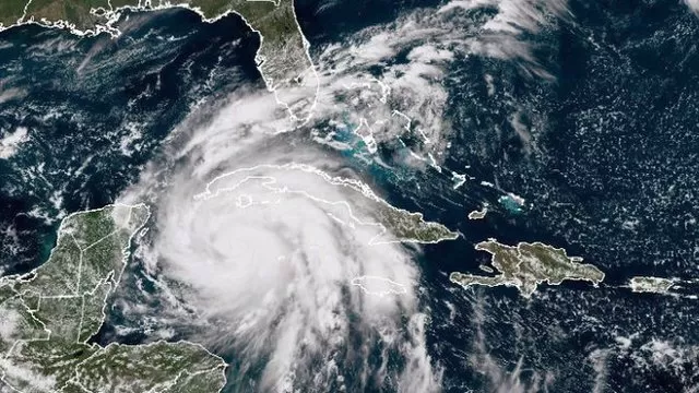 El huracán Ian, de categoría 3, abandona Cuba y sigue con fuerza rumbo a Florida