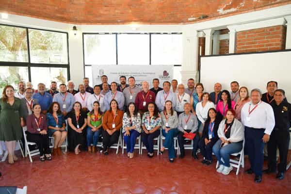 Analiza planes educativos comunidad académica de CECyTE BC